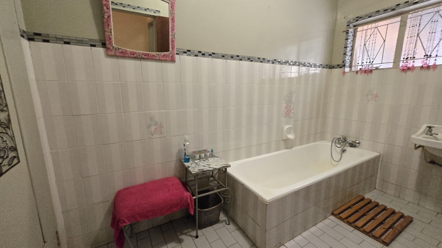 3 Bedroom Property for Sale in Oos Einde North West